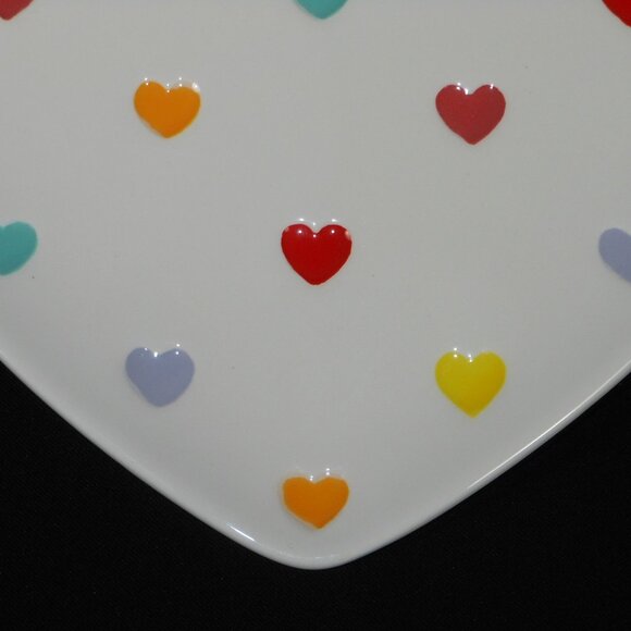 colorful heart shape plate. LANG by design - Picture 2 of 6